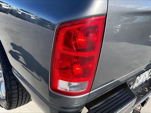 Used 2003 Dodge Ram 1500 Truck 2WD Quad Cab image 32