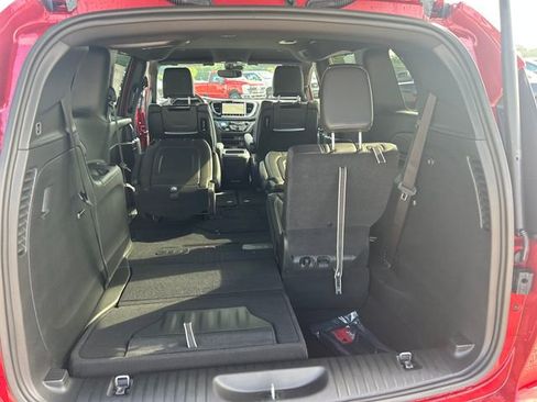 New 2026 Chrysler Pacifica Select image 35