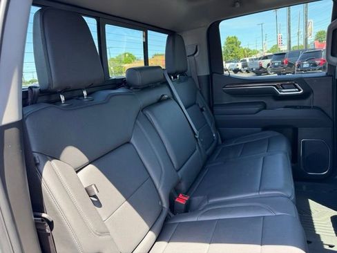 Certified 2025 Chevrolet Silverado 1500 LT Trail Boss w/ Convenience Package II AWD/4WD image 15