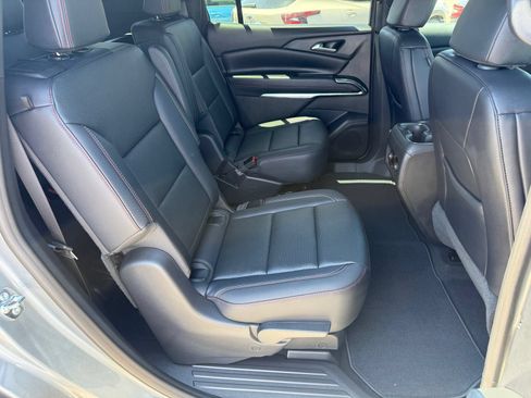 New 2026 Chevrolet Traverse Z71 w/ Driver Confidence Package AWD/4WD image 35