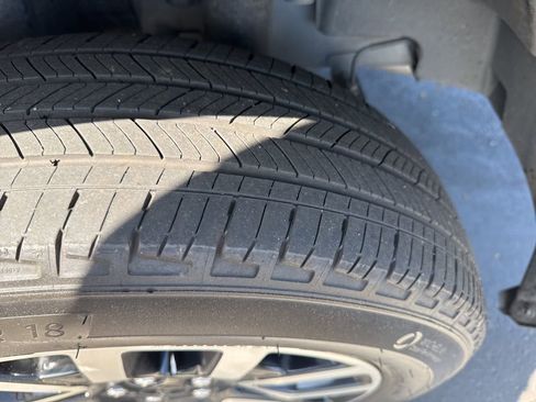 Used 2024 Ford Maverick Lariat image 5