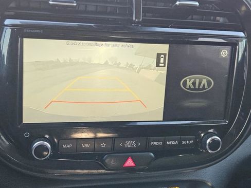 Used 2021 Kia Soul EX image 18