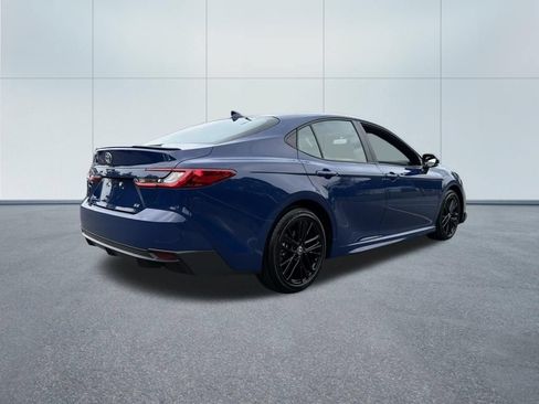 Used 2025 Toyota Camry SE FWD image 5