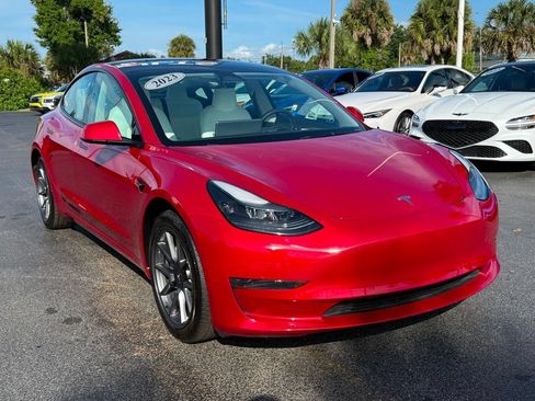 Used 2023 Tesla Model 3 Standard Range RWD image 3
