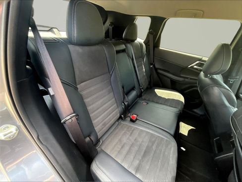 Used 2024 Mitsubishi Outlander Ralliart AWD/4WD image 25