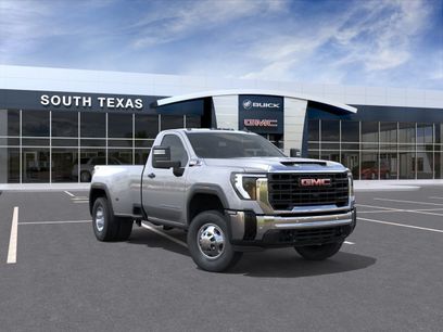 New 2026 GMC Sierra 3500 Pro w/ 1SA Pro Safety Plus Package