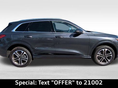 Certified 2025 Audi Q5 Premium Plus w/ Premium Plus image 39