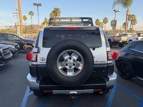 Used 2008 Toyota FJ Cruiser 4WD image 6