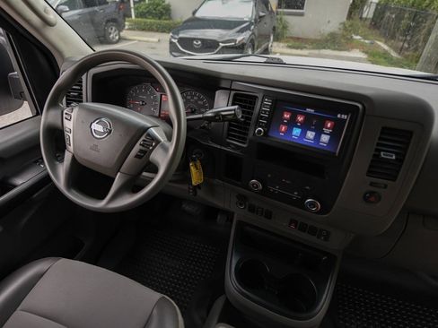 Used 2019 Nissan NV 2500 SV RWD image 13