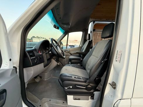 Used 2008 Dodge Sprinter 2500 image 10