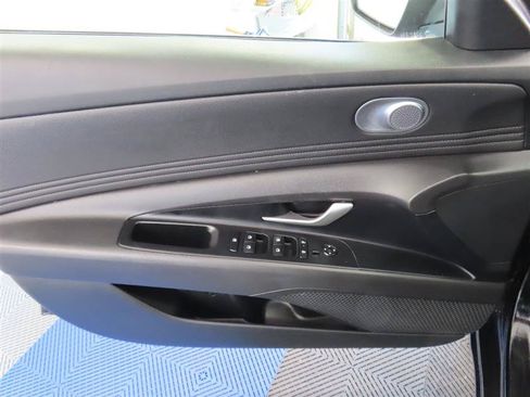 Used 2024 Hyundai Elantra SEL w/ Convenience Package FWD image 14