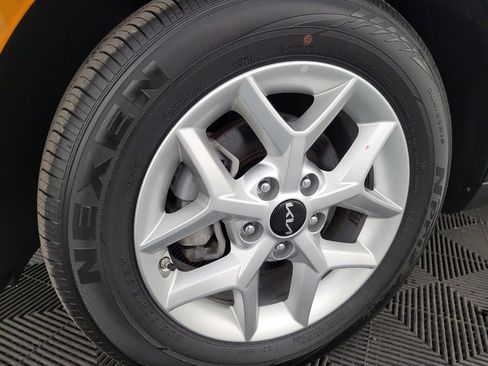 Used 2025 Kia Soul LX w/ LX Technology Package image 31