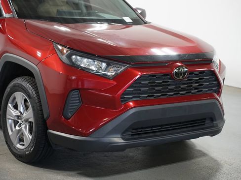 Certified 2021 Toyota RAV4 LE FWD image 4