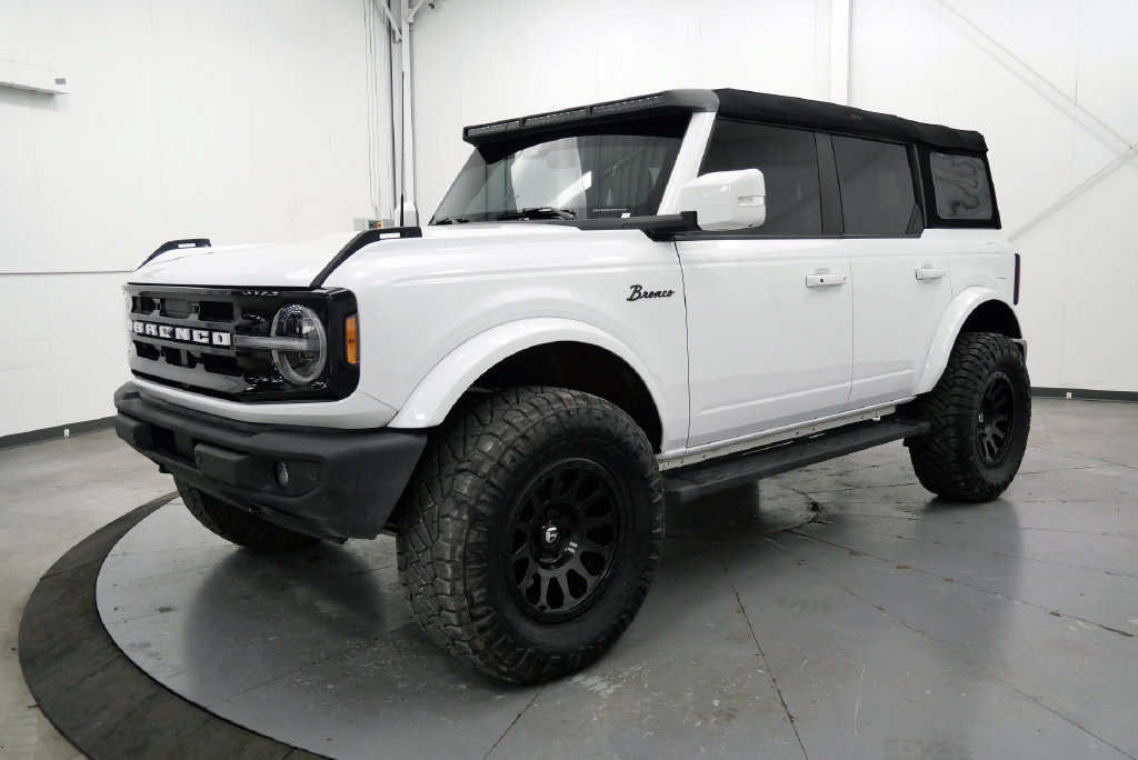 Used 2024 Ford Bronco Outer Banks AWD/4WD image 4