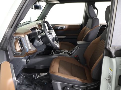 Used 2023 Ford Bronco Outer Banks w/ Sasquatch Package AWD/4WD image 30