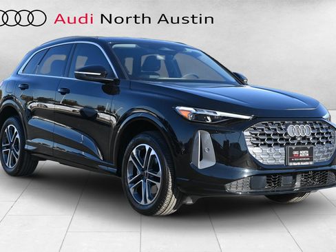 Certified 2025 Audi Q5 Premium Plus w/ Premium Plus image 2