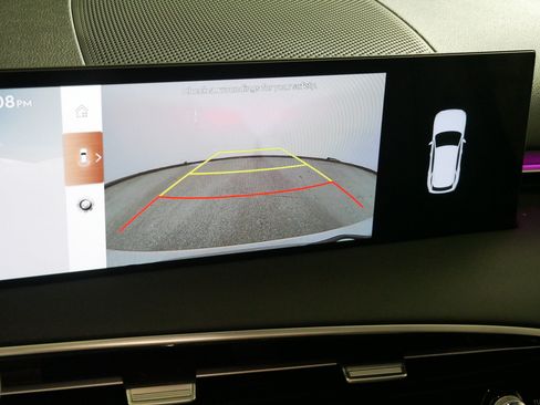 Certified 2026 Genesis GV70 2.5T Select AWD/4WD image 33