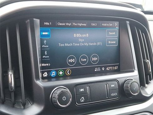 Used 2022 Chevrolet Colorado LT w/ Safety Package image 17