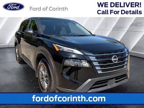 Used 2024 Nissan Rogue S FWD image 1