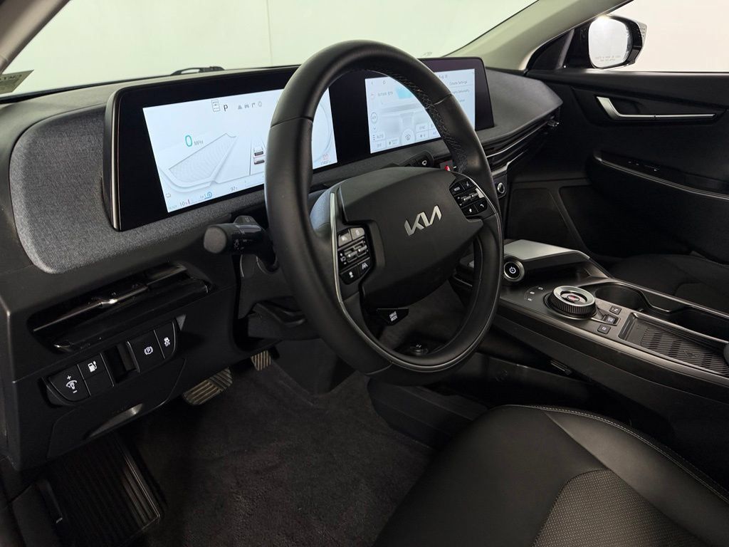 Used 2024 Kia EV6 Light RWD image 14