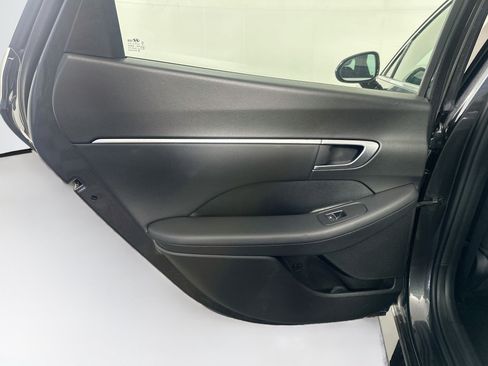 Used 2025 Hyundai Sonata SEL FWD image 26