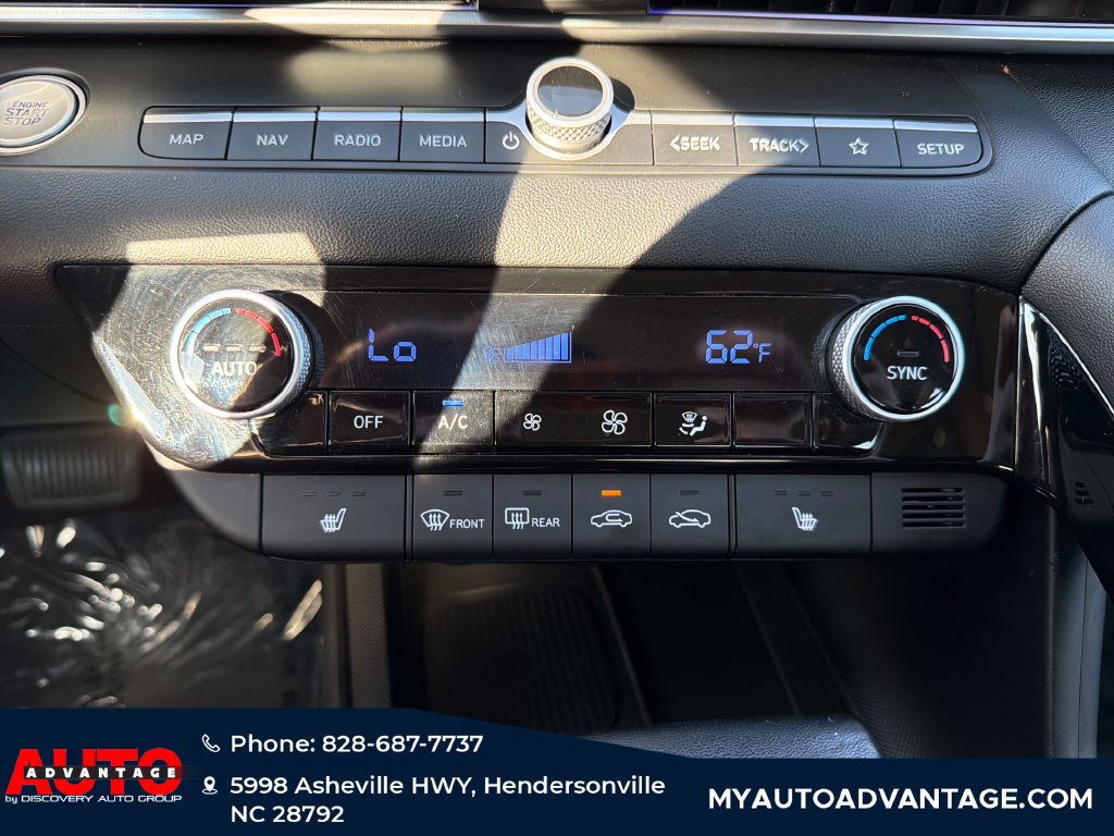 Used 2025 Hyundai Elantra SEL FWD image 21