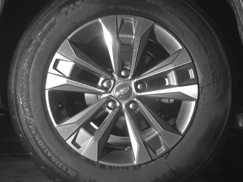 Used 2025 Chevrolet Equinox LT FWD image 15