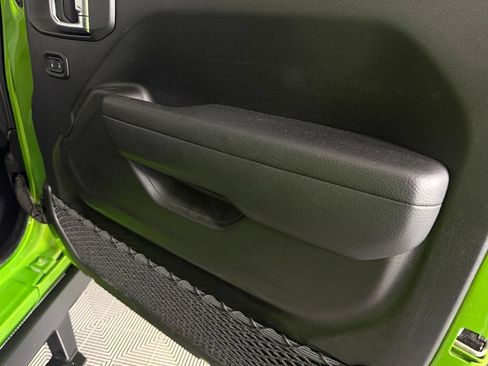 Certified 2025 Jeep Wrangler Unlimited Sport AWD/4WD image 32