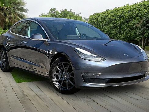 Used 2018 Tesla Model 3 Long Range image 22