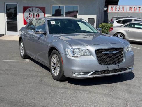 Used 2016 Chrysler 300 C RWD image 1