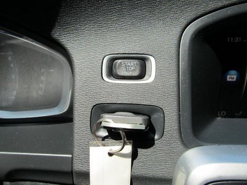 Used 2018 Volvo V60 T5 Dynamic w/ Vision Package image 54