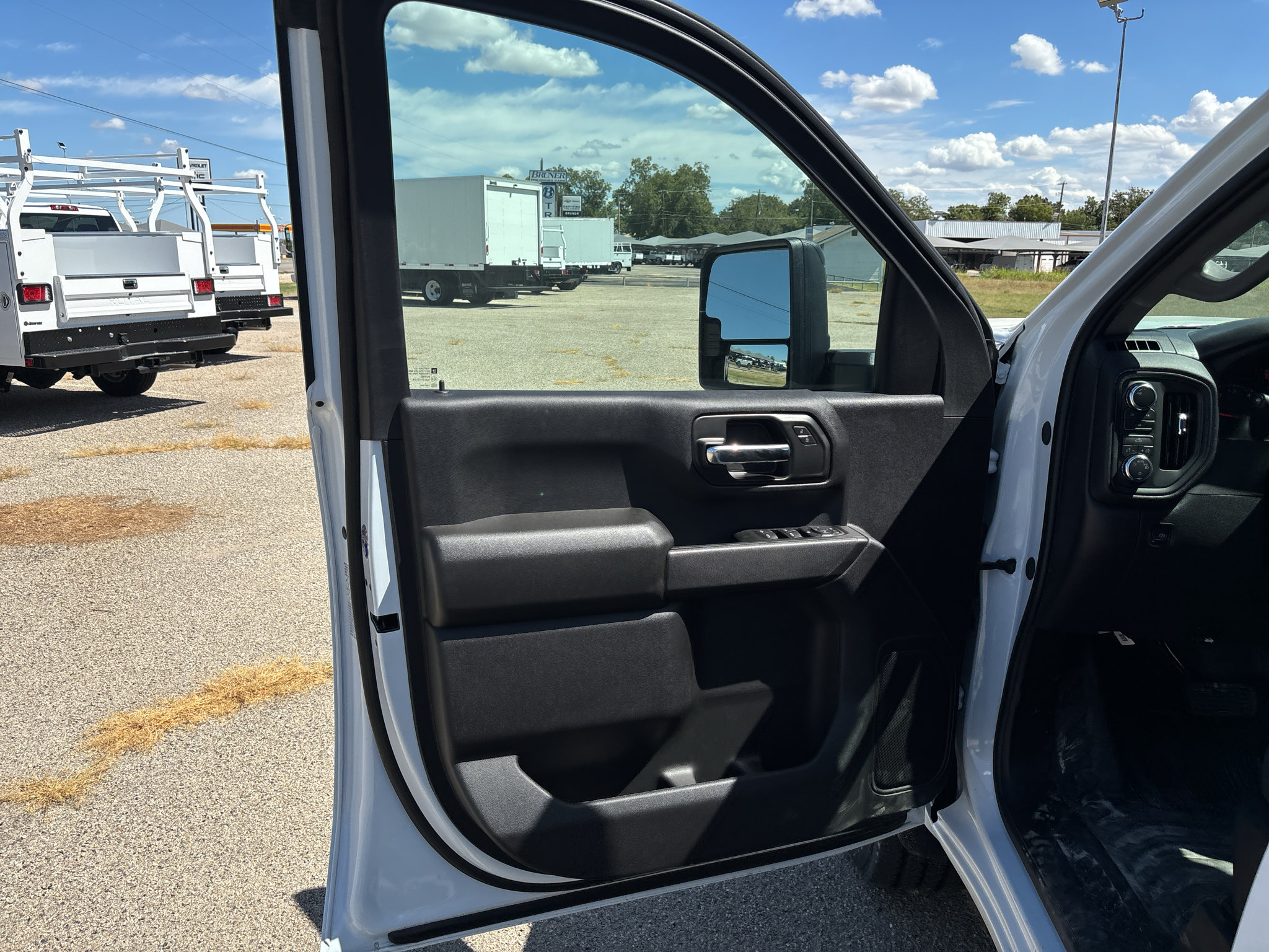 Used 2026 GMC Sierra 2500 Pro w/ Convenience Package AWD/4WD image 15