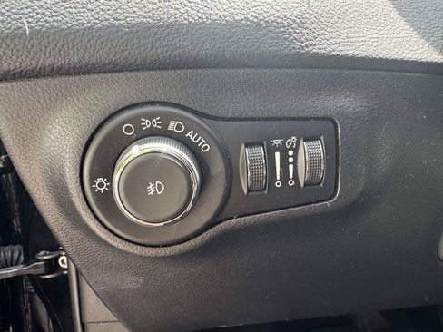 Used 2020 Jeep Compass Latitude w/ Popular Equipment Group AWD/4WD image 21