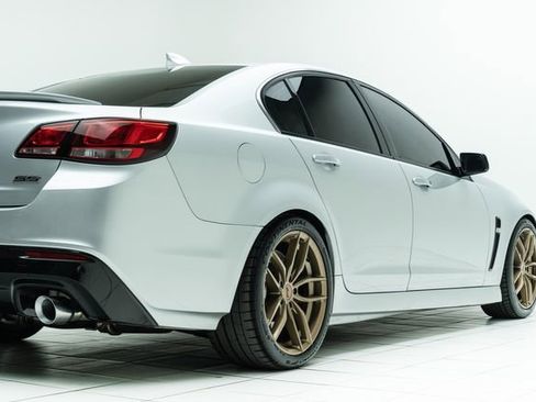 Used 2015 Chevrolet SS image 13