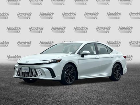 Used 2026 Toyota Camry XSE FWD image 9