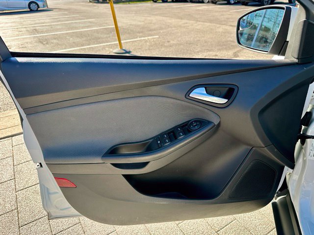 Used 2012 Ford Focus SE FWD image 10