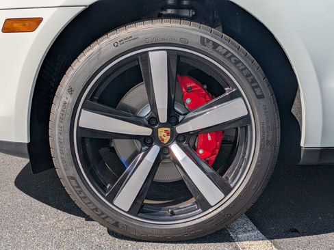 Certified 2025 Porsche Macan S AWD/4WD image 36
