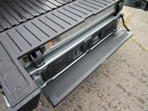 New 2025 GMC Sierra 1500 Denali Ultimate image 12