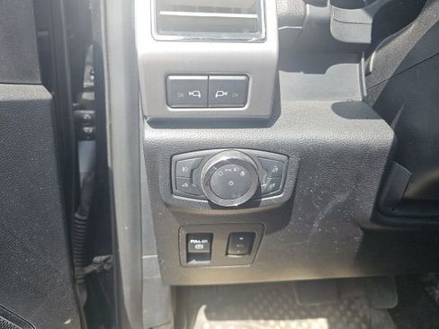 Used 2019 Ford F150 Platinum w/ Technology Package image 7