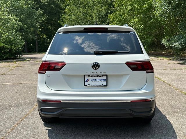 Used 2022 Volkswagen Tiguan SE FWD image 4