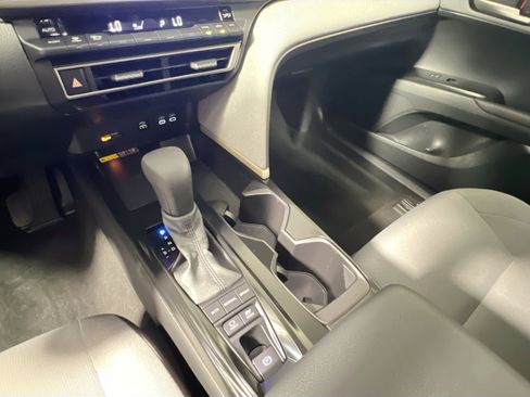 Used 2025 Toyota Camry LE FWD image 26