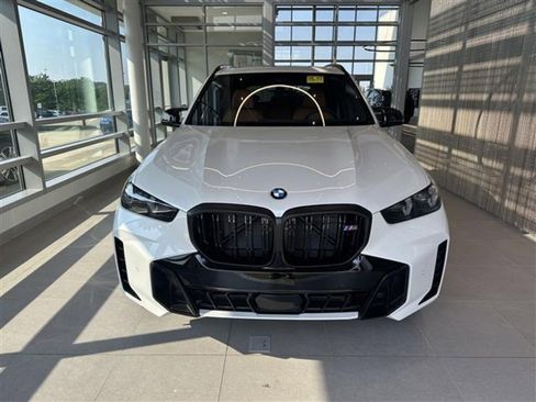 New 2026 BMW X5 M60i image 2