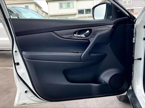 Certified 2019 Nissan Rogue SV image 21