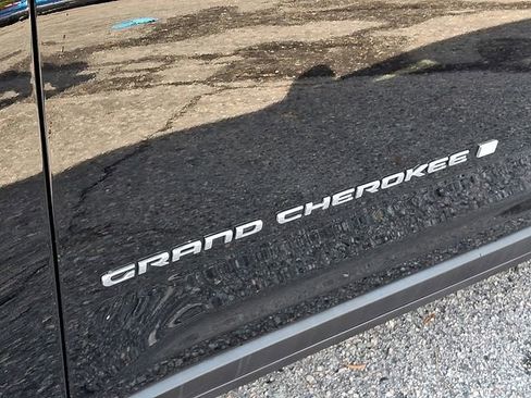 Used 2021 Jeep Grand Cherokee L Limited image 41