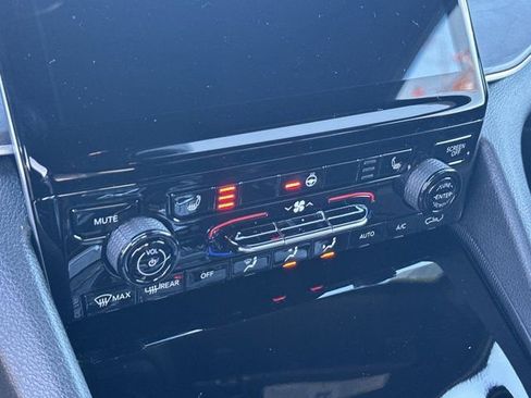 New 2025 Jeep Grand Cherokee Limited image 26