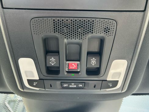 Used 2026 Honda Pilot Black Edition image 30