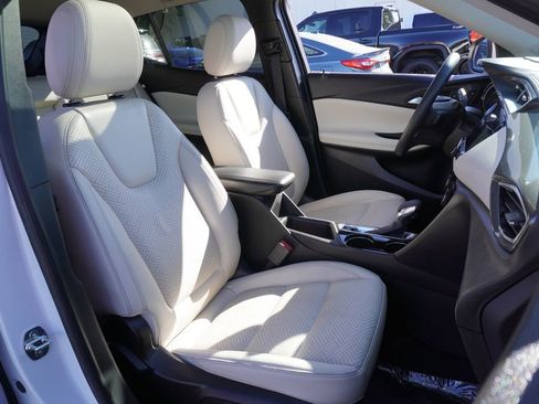 Certified 2021 Buick Encore GX Essence w/ Advanced Technology Package image 12