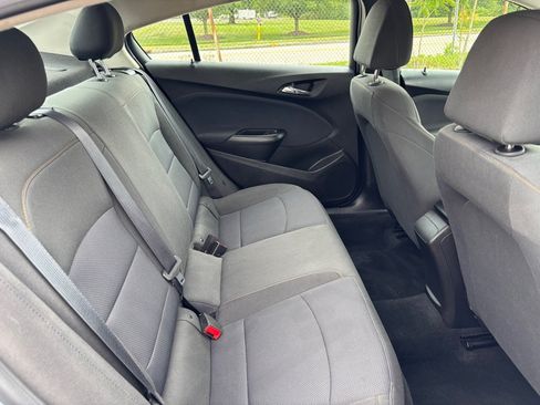Used 2018 Chevrolet Cruze LS FWD image 11