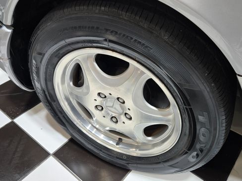 Used 1999 Mercedes-Benz S 500 Sedan image 26