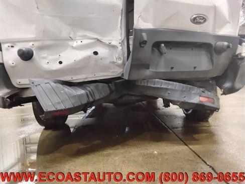Used 2017 Ford Transit 250 148 Medium Roof RWD image 18